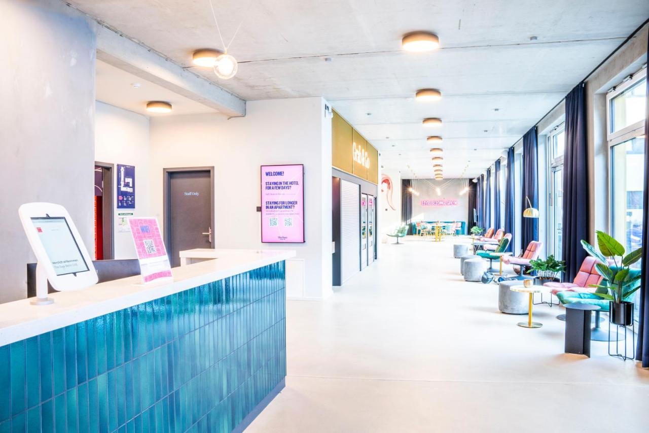 Отель The Base Berlin One Экстерьер фото