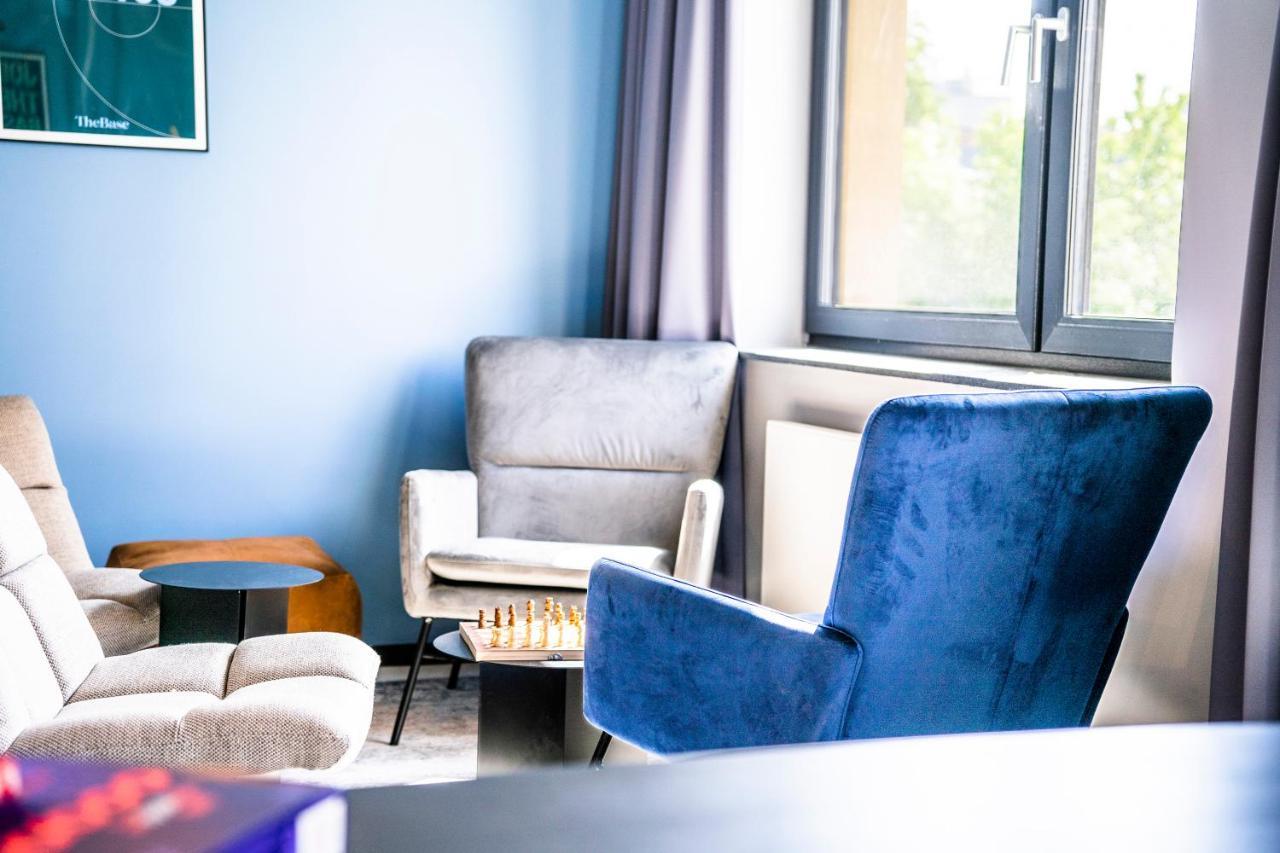 Отель The Base Berlin One Экстерьер фото